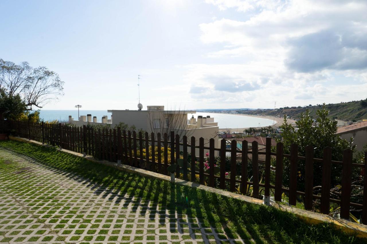 Casa Linda, A Due Passi Dal Mare Apartment Нумана Екстериор снимка