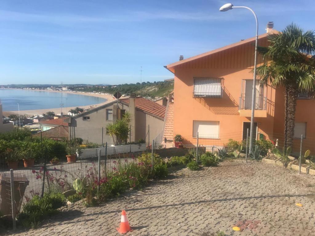 Casa Linda, A Due Passi Dal Mare Apartment Нумана Екстериор снимка