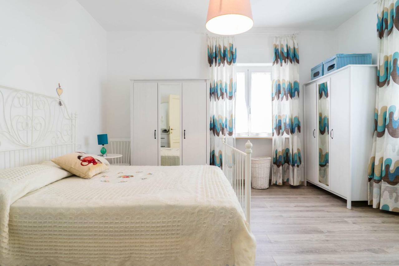 Casa Linda, A Due Passi Dal Mare Apartment Нумана Екстериор снимка